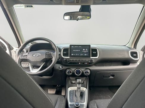 Used 2025 Hyundai Venue SEL FWD image 10