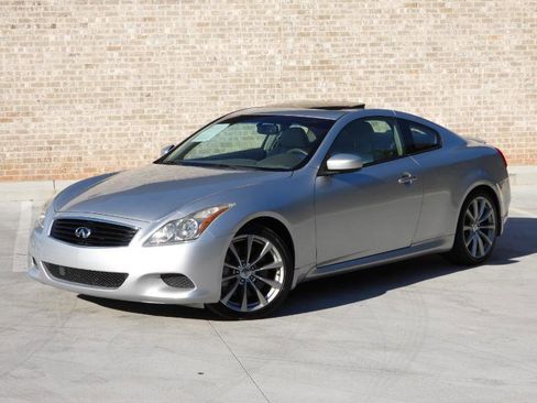 Used 2010 INFINITI G37 G37 Sport Coupe 2D w/ Premium Pkg RWD image 6
