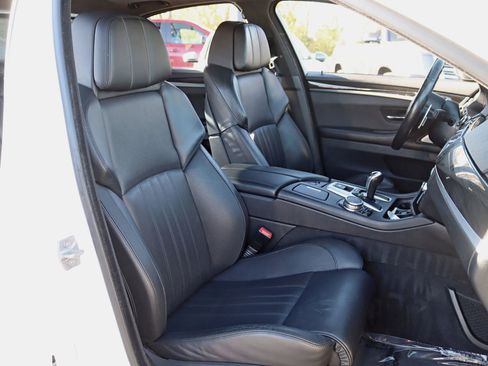 Used 2015 BMW M5 image 32