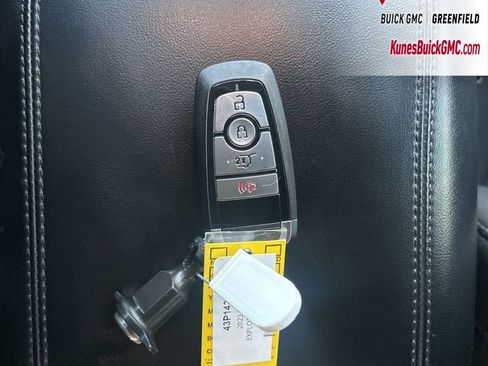 Used 2023 Ford Explorer XLT image 43