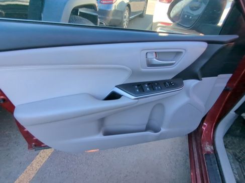 Used 2017 Toyota Camry XLE FWD image 8