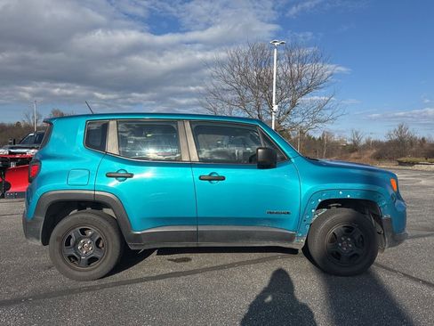 Used 2020 Jeep Renegade Sport w/ UConnect 7.0 Group image 3