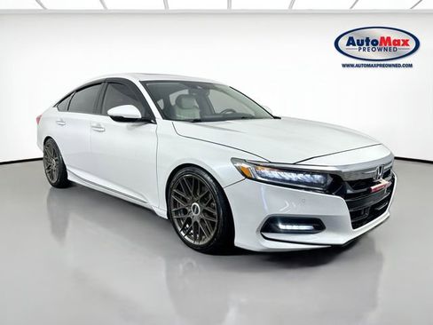 Used 2019 Honda Accord Touring image 1