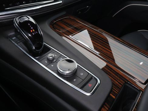 Certified 2024 Cadillac Escalade Premium Luxury RWD image 28