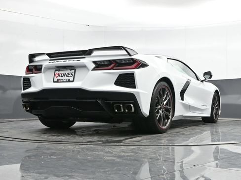 Used 2023 Chevrolet Corvette Stingray Premium Conv w/ Z51 Performance Package RWD image 42