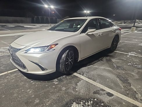 Used 2022 Lexus ES 250 w/ Premium Package image 3