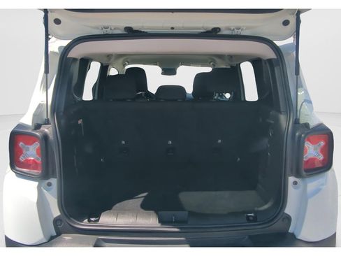 Used 2023 Jeep Renegade Trailhawk AWD/4WD image 9