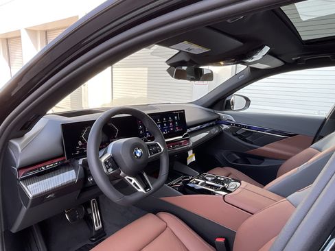 New 2027 BMW 540i xDrive w/ M Sport Package AWD/4WD image 9