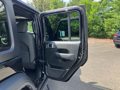 Certified 2024 Jeep Wrangler Unlimited Sport AWD/4WD image 21