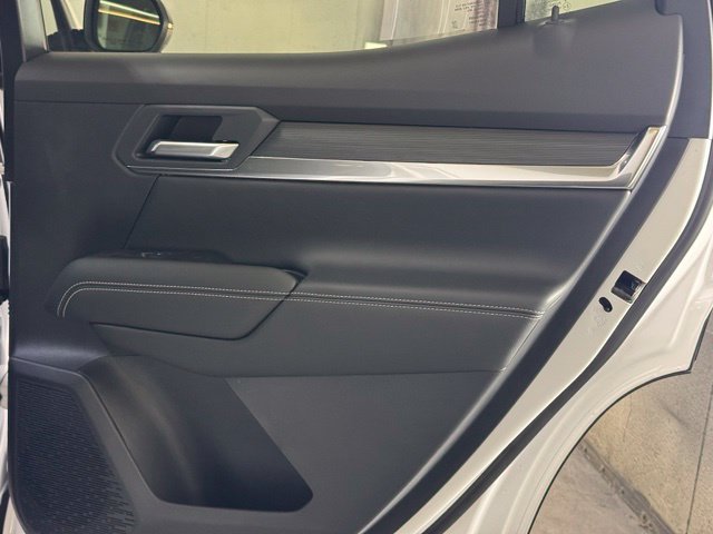New 2027 GMC Terrain Elevation w/ Elevation Premium Package AWD/4WD image 30