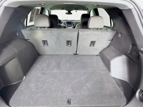 Used 2024 Chevrolet Equinox LT image 32