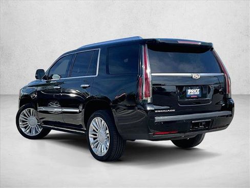 Used 2016 Cadillac Escalade Platinum AWD/4WD image 11