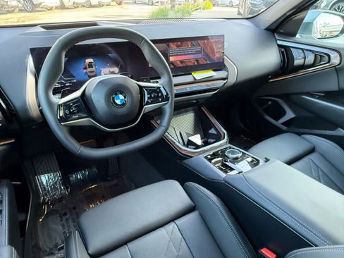 Used 2025 BMW X3 xDrive30i w/ Premium Package image 32
