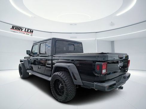 Used 2020 Jeep Gladiator Overland image 5