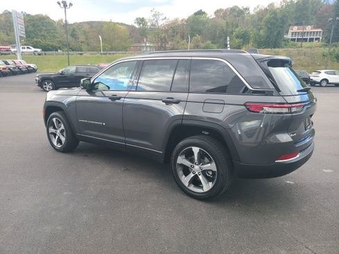 New 2025 Jeep Grand Cherokee Limited w/ Luxury Tech Group II image 3