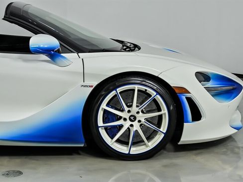 Used 2021 McLaren 720S Spider RWD image 15