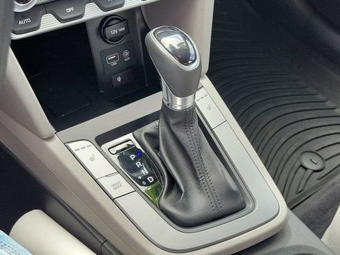 Used 2020 Hyundai Elantra Limited w/ Ultimate Package 03 FWD image 25