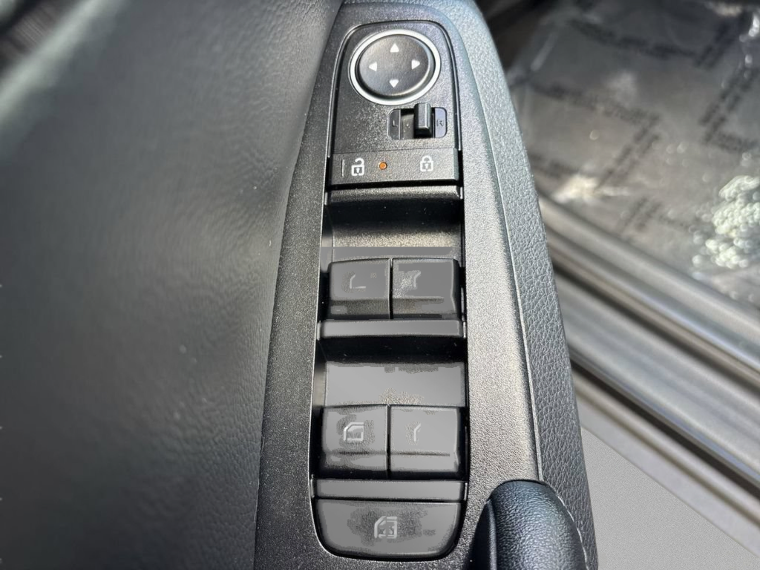 Used 2024 Kia Seltos X-Line AWD/4WD image 17