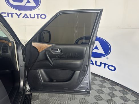 Used 2021 Nissan Armada SL w/ Captain's Chairs Package AWD/4WD image 39