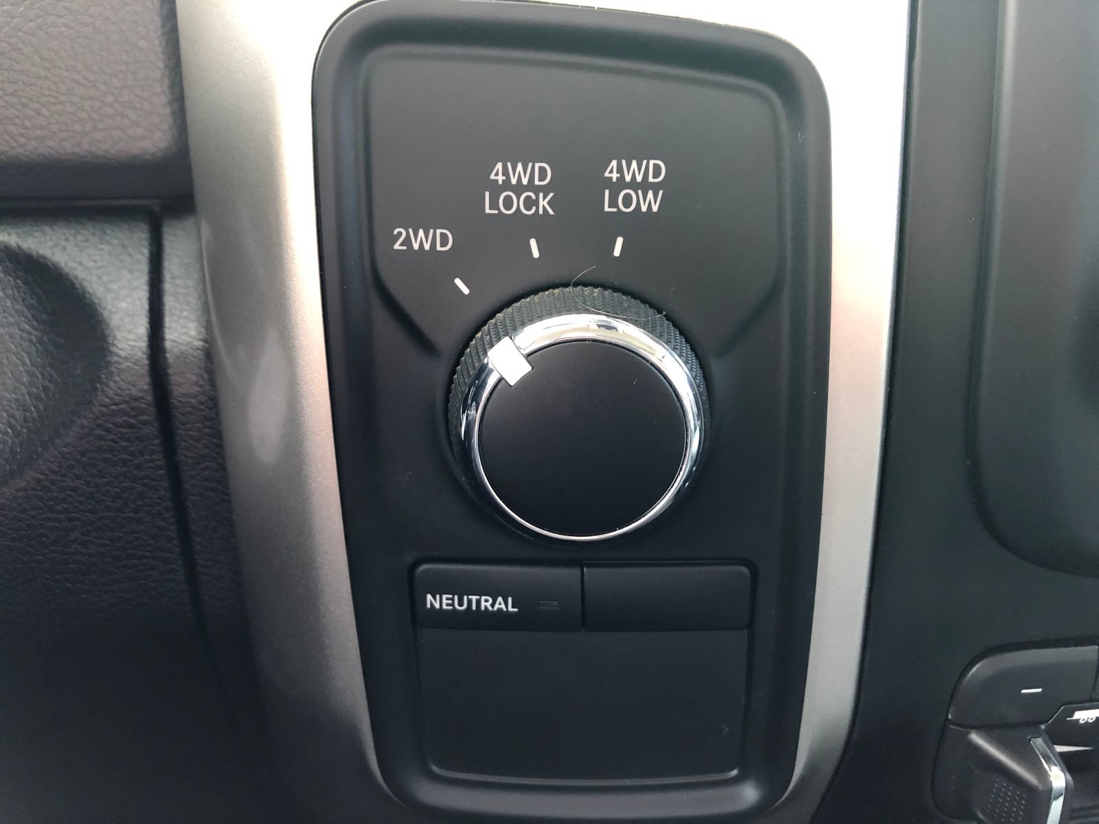 Used 2016 RAM 2500 SLT AWD/4WD image 28
