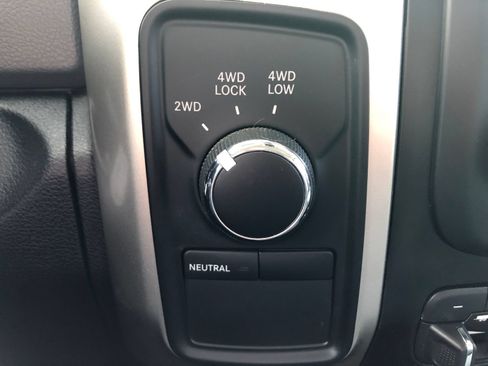 Used 2016 RAM 2500 SLT AWD/4WD image 28