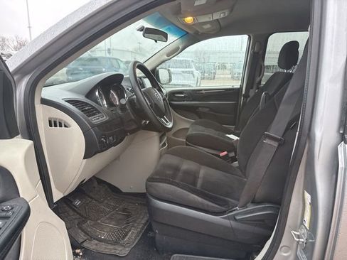 Used 2017 Dodge Grand Caravan SE w/ Power Window Group image 11