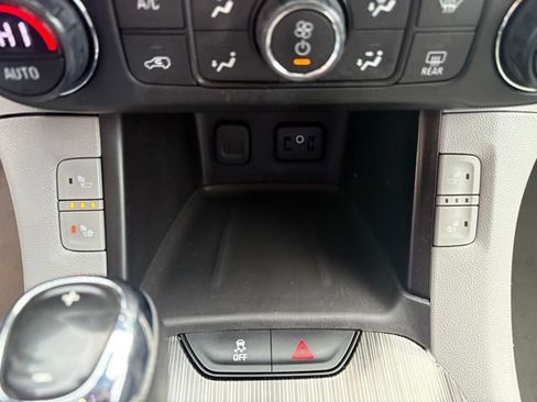 Used 2018 GMC Acadia SLT image 18