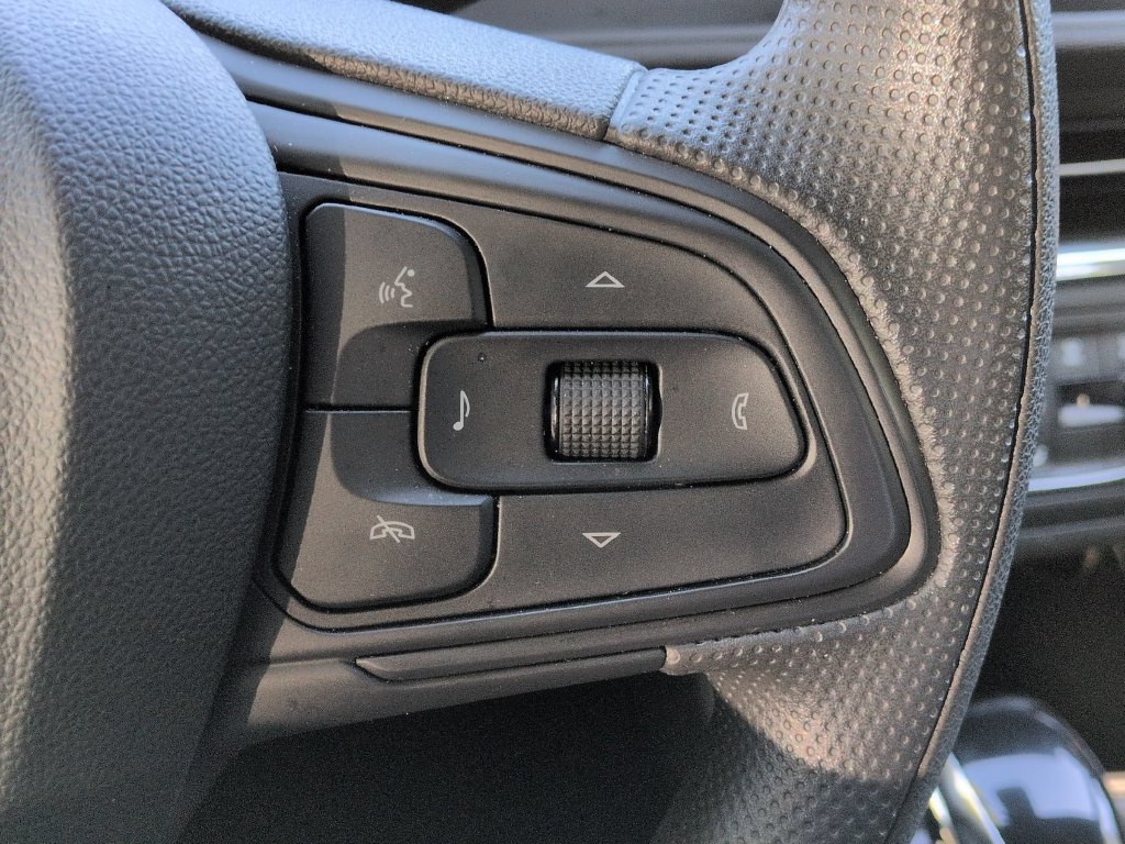 Used 2026 Buick Envista Preferred FWD image 9