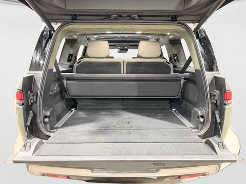 Used 2023 Rivian R1S Launch Edition AWD/4WD image 27