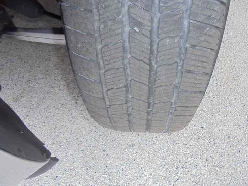 Used 2012 Chevrolet Avalanche LT w/ All-Star Edition image 5