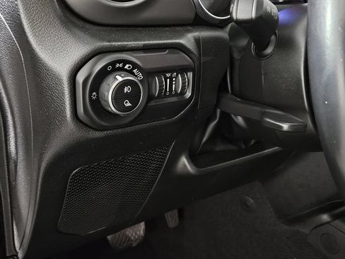 Used 2022 Jeep Gladiator Sport AWD/4WD image 21