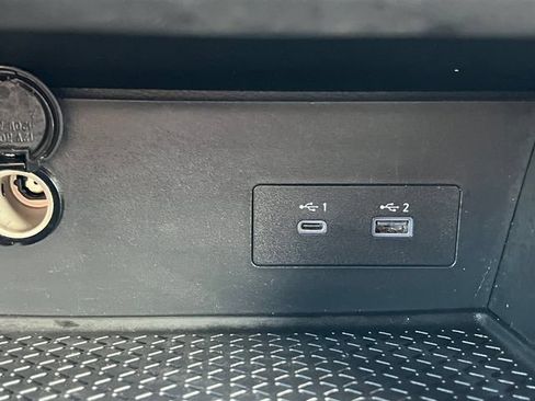 Used 2024 Nissan Pathfinder SV FWD image 6