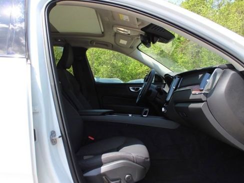 Certified 2023 Volvo XC60 T8 Plus w/ Climate Package AWD/4WD image 17
