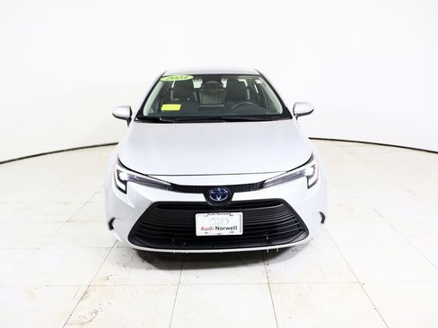 Used 2023 Toyota Corolla LE image 8