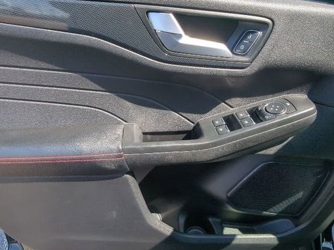 Used 2025 Ford Escape ST-Line Select w/ Tech Pack #1 AWD/4WD image 11
