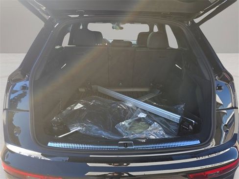 Used 2020 Audi SQ5 Premium Plus w/ Premium Plus Package image 29