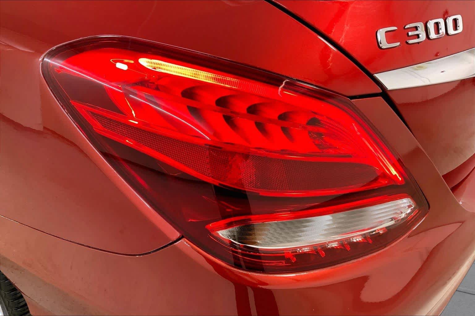 Used 2018 Mercedes-Benz C 300 4MATIC Sedan w/ Parking Assist Package image 28