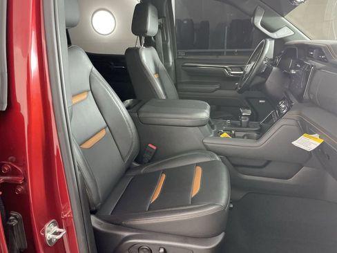Used 2025 GMC Sierra 1500 AT4 w/ AT4 Premium Package image 28
