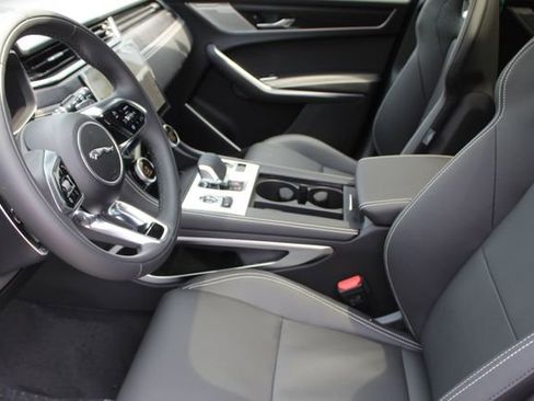 New 2026 Jaguar F-PACE R-Dynamic S image 17