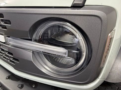 Used 2021 Ford Bronco Badlands image 15