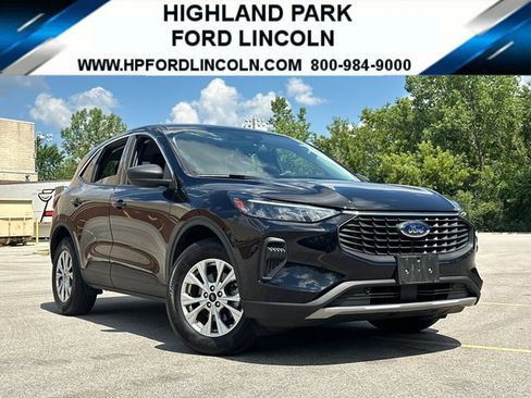 Used 2023 Ford Escape Active image 1