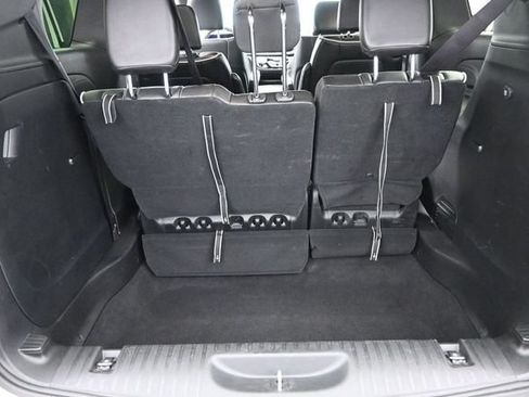 Used 2026 Chrysler Pacifica Limited FWD image 20