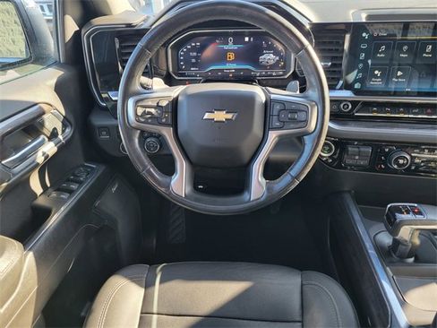 Certified 2022 Chevrolet Silverado 1500 LTZ w/ LTZ Convenience Package II image 24