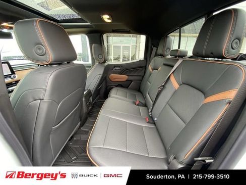 Used 2026 GMC Canyon AT4 w/ Technology Plus Package AWD/4WD image 27