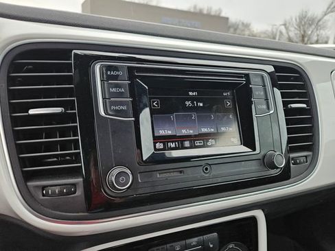 Used 2018 Volkswagen Beetle 2.0T S image 10