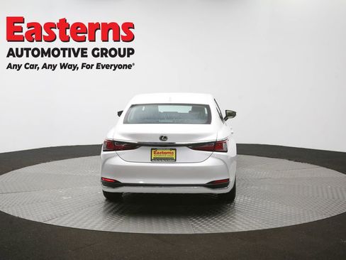 Used 2024 Lexus ES 250 w/ Premium Package image 39