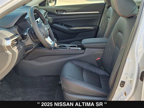 New 2025 Nissan Altima 2.5 SR image 11