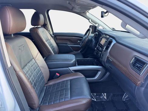 Used 2017 Nissan Titan Platinum Reserve image 10