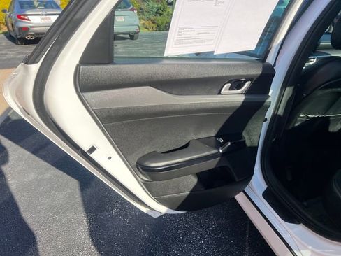 Used 2023 Kia K5 GT-Line image 21