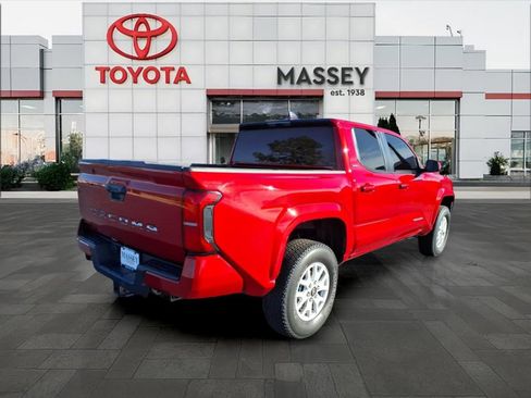 Used 2025 Toyota Tacoma SR5 image 3